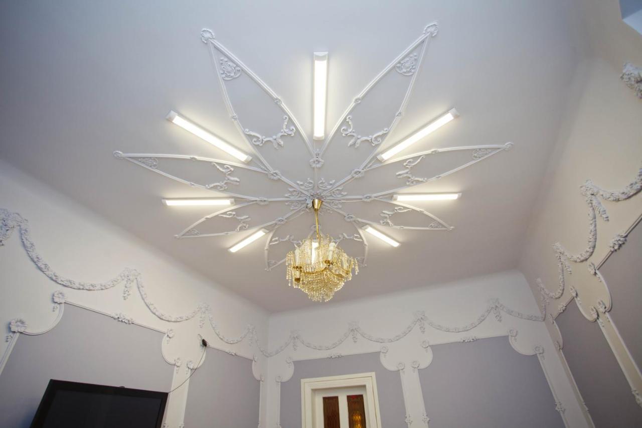 Central Apartments Lviv Ngoại thất bức ảnh